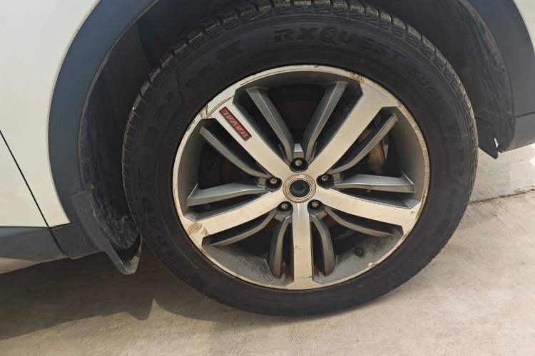 Used Haval H6 2017 Red Label 2.0T Automatic Two-Wheel Drive ZhiShang Model Right Front Wheel Hub