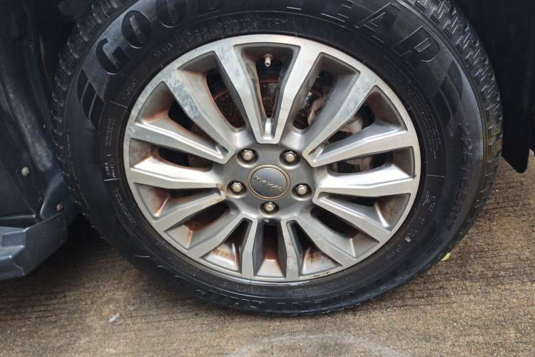 Used Haval H6 2017 Red-Label Sport Edition 1.5T Automatic Two-Wheel Drive Luxury Model Right Front Wheel Hub
