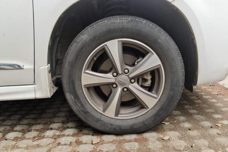 Used Haval H6 2017 Classic Edition 1.5T Automatic Two-Wheel Drive Elite Model Right Front Wheel Hub