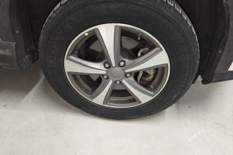 Used Haval H6 2017 Blue Label Sport Edition 1.5T Automatic Two-Wheel Drive Luxury Model Right Front Wheel Hub