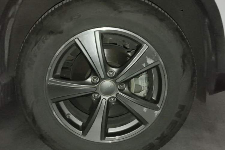 Used Haval H6 2017 Red-Label Sport Edition 1.5T Manual Two-Wheel Drive Elite Model Right Front Wheel Hub
