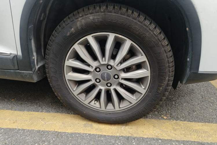 Used Haval H6 2017 Red-Label Sport Edition 1.5T Automatic Two-Wheel Drive Luxury Model Right Front Wheel Hub