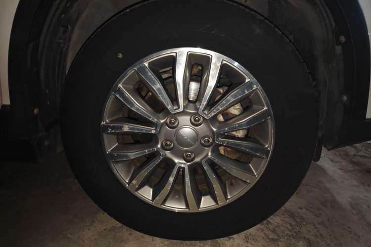 Used Haval H6 2017 Red-Label Sport Edition 1.5T Automatic Two-Wheel Drive Luxury Model Right Front Wheel Hub