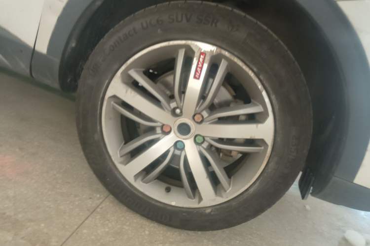 Used Haval H6 2017 Red-Label 1.5T Automatic Two-Wheel Drive Smart Edition Right Front Wheel Hub