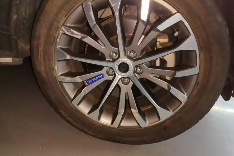Used Haval H6 2017 Blue Label 1.5T Automatic Two-Wheel Drive ZhiShang Model Right Front Wheel Hub