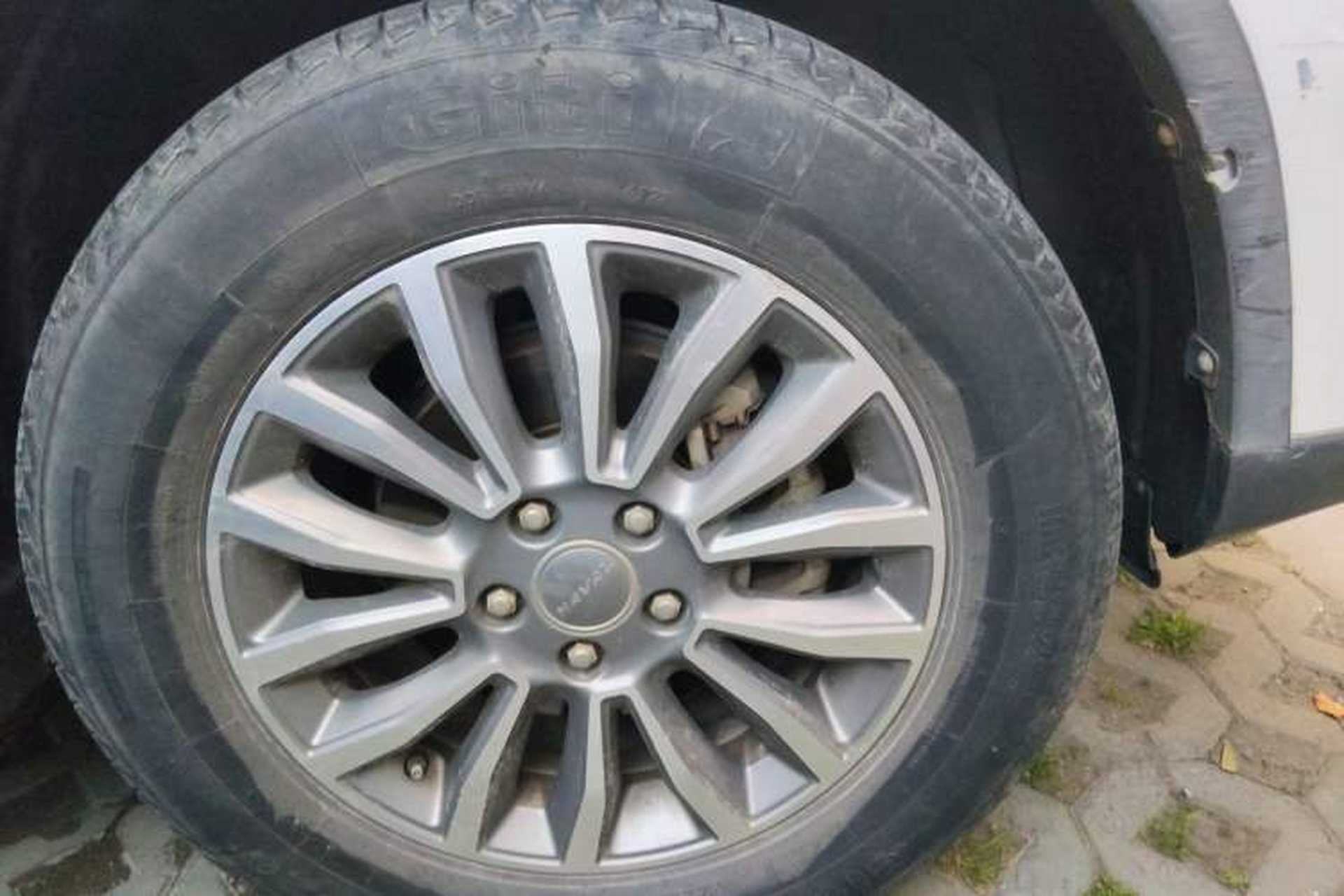 Used Haval H6 2017 Red-Label Sport Edition 1.5T Automatic Two-Wheel Drive Luxury Model Right Front Wheel Hub