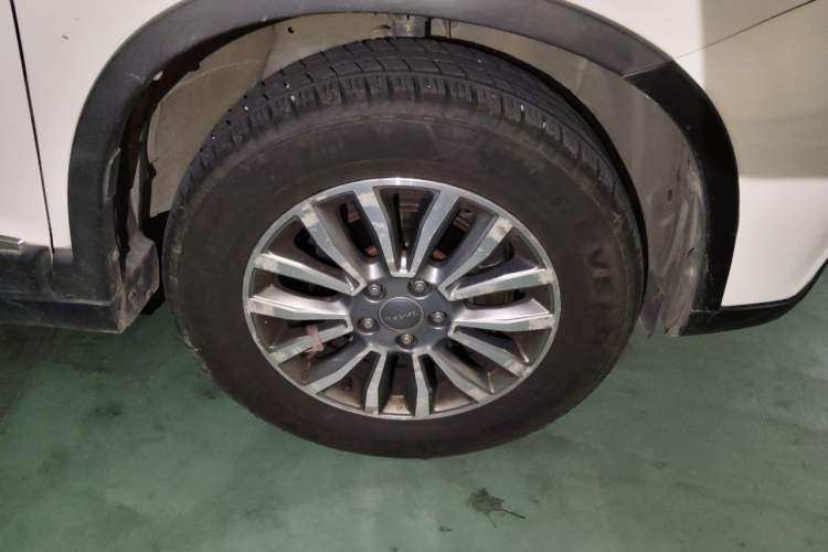 Used Haval H6 2017 Red-Label Sport Edition 1.5T Automatic Two-Wheel Drive Luxury Model Right Front Wheel Hub