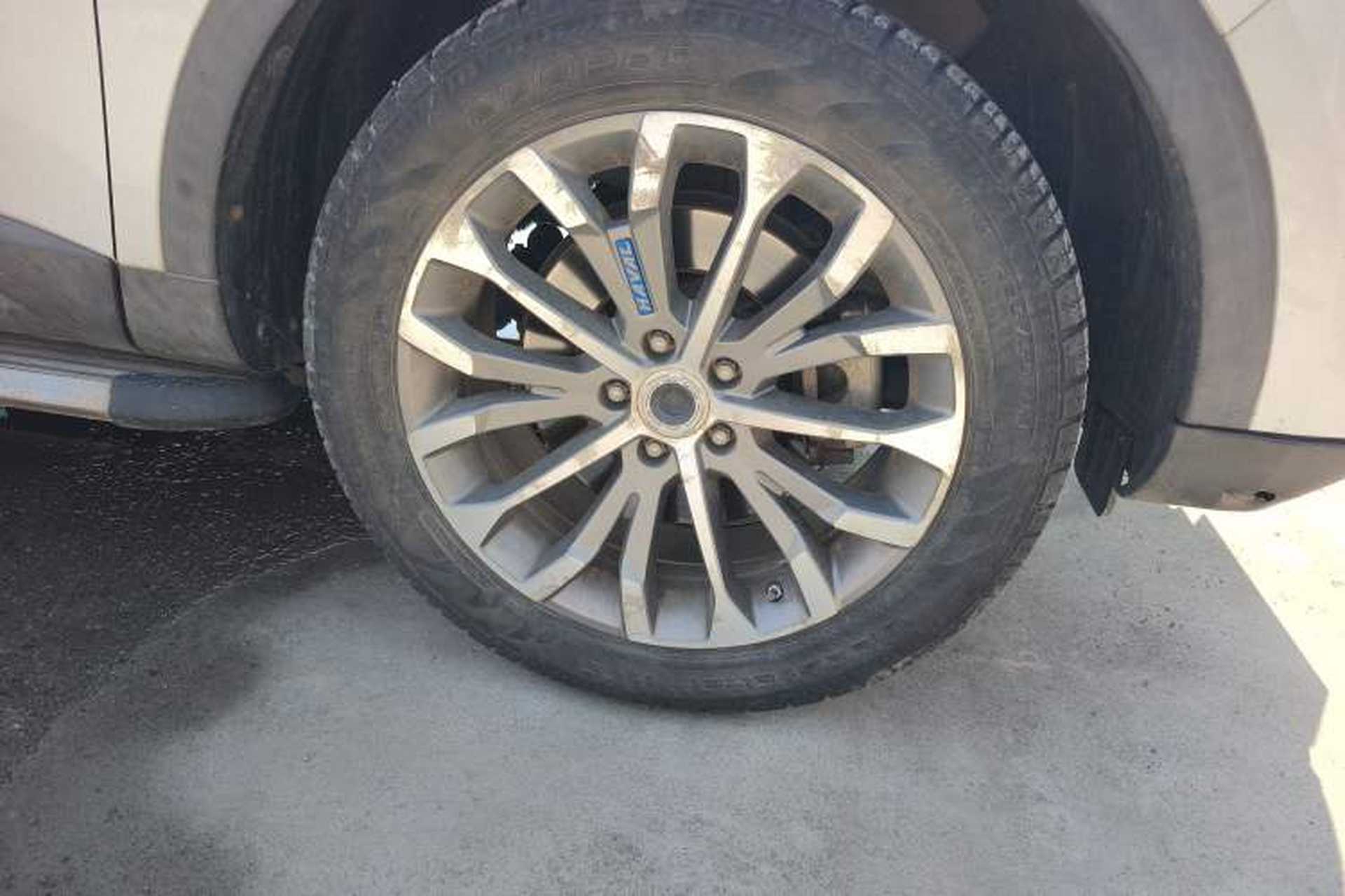 Used Haval H6 2017 Blue Label 2.0T Automatic Two-Wheel Drive Smart Edition Right Front Wheel Hub