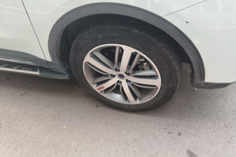 Used Haval H6 2017 Red Label 2.0T Automatic Two-Wheel Drive ZhiShang Model Right Front Wheel Hub