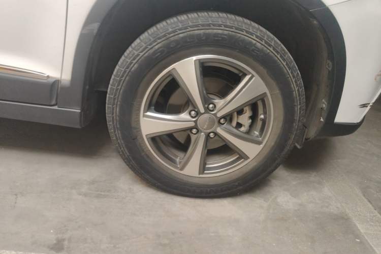 Used Haval H6 2017 Red-Label Sport Edition 1.5T Manual Two-Wheel Drive Elite Model Right Front Wheel Hub