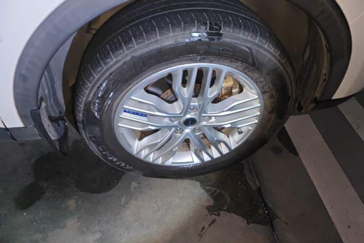 Used Haval H6 2017 Blue Label 1.5T Automatic Two-Wheel Drive Luxury Model Right Front Wheel Hub