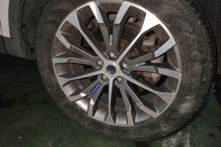 Used Haval H6 2017 Blue Label 2.0T Automatic Two-Wheel Drive Smart Edition Right Front Wheel Hub