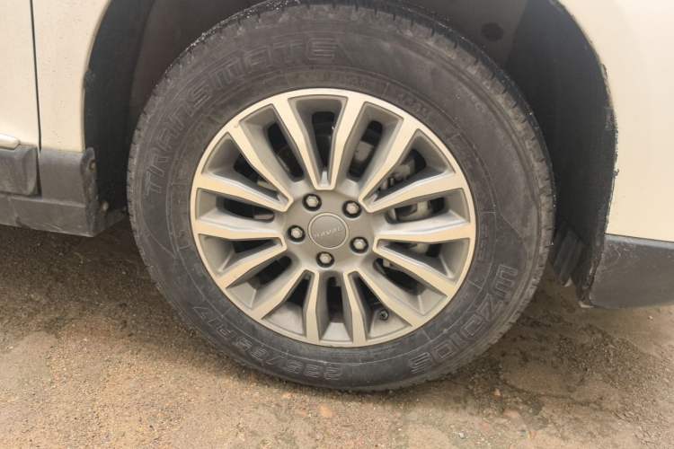 Used Haval H6 2017 Revised Blue-Label Sport Version 1.5T Automatic Two-Wheel Drive Luxury Trim Right Front Wheel Hub