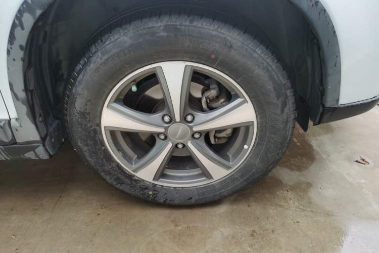 Used Haval H6 2017 Red-Label Sport Edition 1.5T Manual Two-Wheel Drive Elite Model Right Front Wheel Hub
