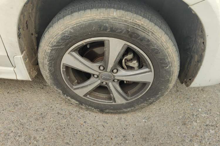 Used Haval H6 2017 Classic Edition 1.5T Automatic Two-Wheel Drive Urban Model Right Front Wheel Hub