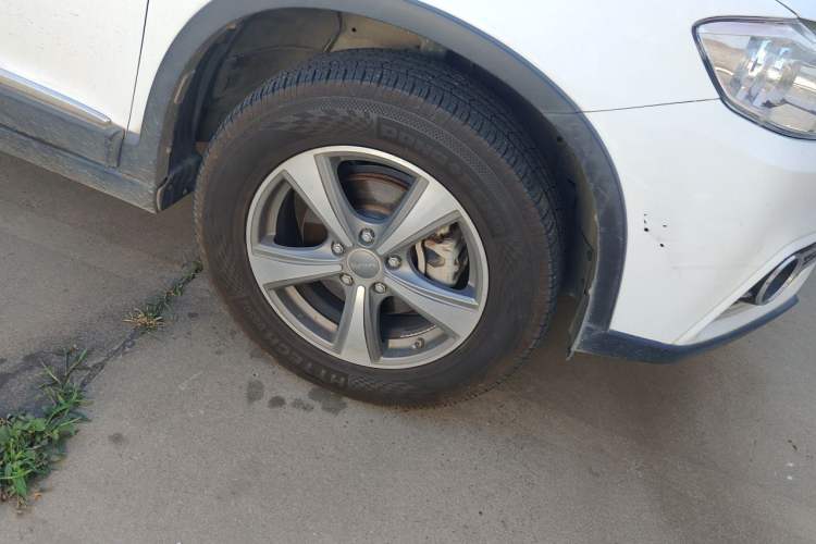 Used Haval H6 2017 Red-Label Sport Edition 1.5T Manual Two-Wheel Drive Elite Model Right Front Wheel Hub
