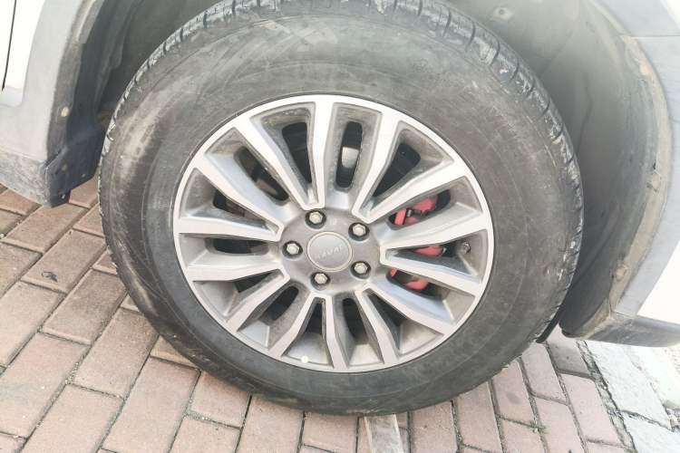 Used Haval H6 2017 Red-Label Sport Edition 1.5T Automatic Two-Wheel Drive Luxury Model Right Front Wheel Hub