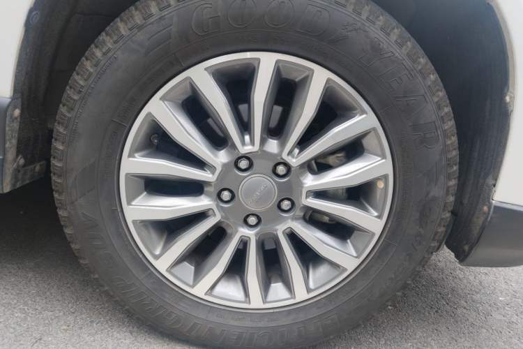Used Haval H6 2017 Blue Label Sport Edition 1.5T Automatic Two-Wheel Drive Luxury Model Right Front Wheel Hub
