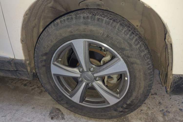 Used Haval H6 2017 Blue Label Sport Edition 1.5T Manual Two-Wheel Drive Elite Model Right Front Wheel Hub