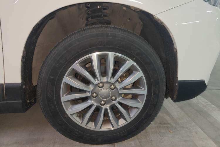 Used Haval H6 2017 Blue Label Sport Edition 1.5T Automatic Two-Wheel Drive Luxury Model Right Front Wheel Hub