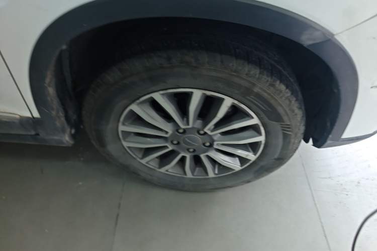 Used Haval H6 2017 Red-Label Sport Edition 1.5T Automatic Two-Wheel Drive Luxury Model Right Front Wheel Hub