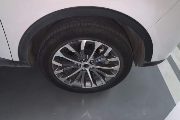 Used Haval H6 2017 Blue Label 2.0T Automatic Two-Wheel Drive Smart Edition Right Front Wheel Hub