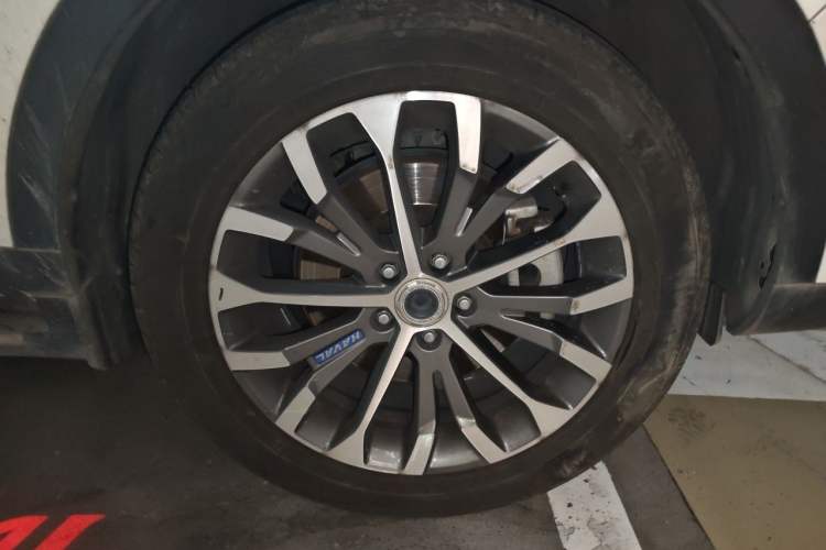 Used Haval H6 2017 Blue Label 1.5T Automatic Two-Wheel Drive ZhiShang Model Right Front Wheel Hub