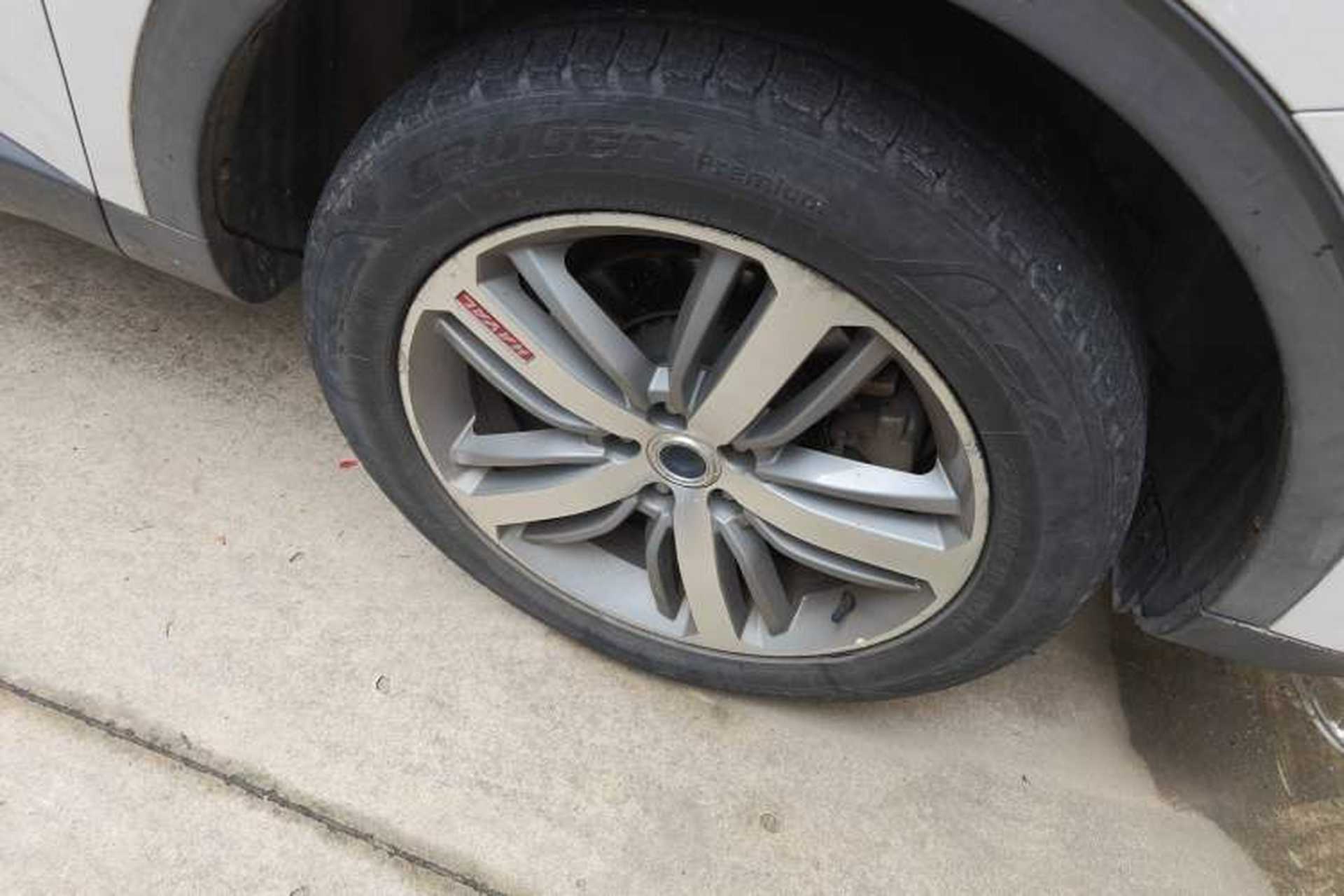 Used Haval H6 2017 Red-Label 1.5T Automatic Two-Wheel Drive Smart Edition Right Front Wheel Hub