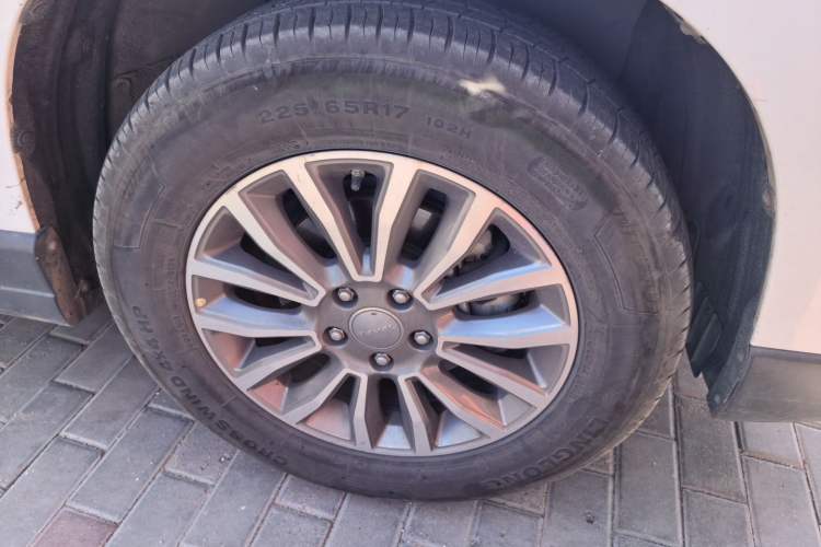 Used Haval H6 2017 Blue Label Sport Edition 1.5T Automatic Two-Wheel Drive Luxury Model Right Front Wheel Hub