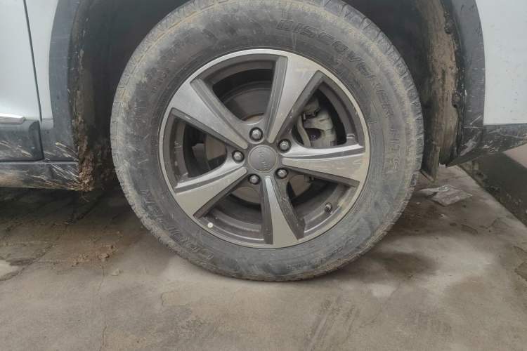 Used Haval H6 2017 Red-Label Sport Edition 1.5T Manual Two-Wheel Drive Elite Model Right Front Wheel Hub