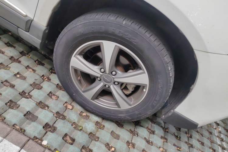 Used Haval H6 2017 Blue Label Sport Edition 1.5T Manual Two-Wheel Drive Elite Model Right Front Wheel Hub