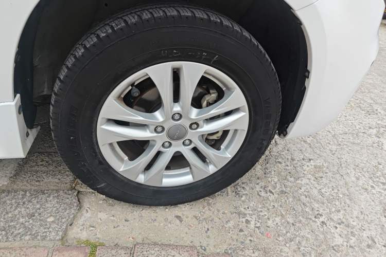 Used Haval H6 2017 Classic Edition 1.5T Automatic Two-Wheel Drive Urban Model Right Front Wheel Hub