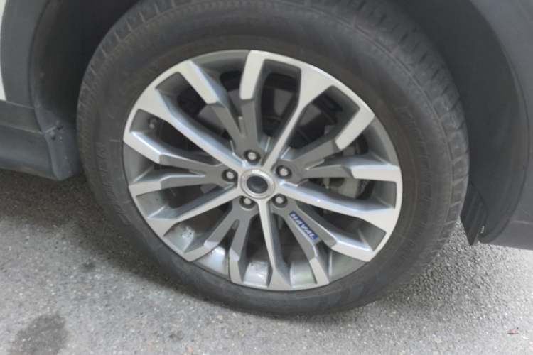 Used Haval H6 2017 Blue Label 2.0T Automatic Two-Wheel Drive Leading Model Right Front Wheel Hub