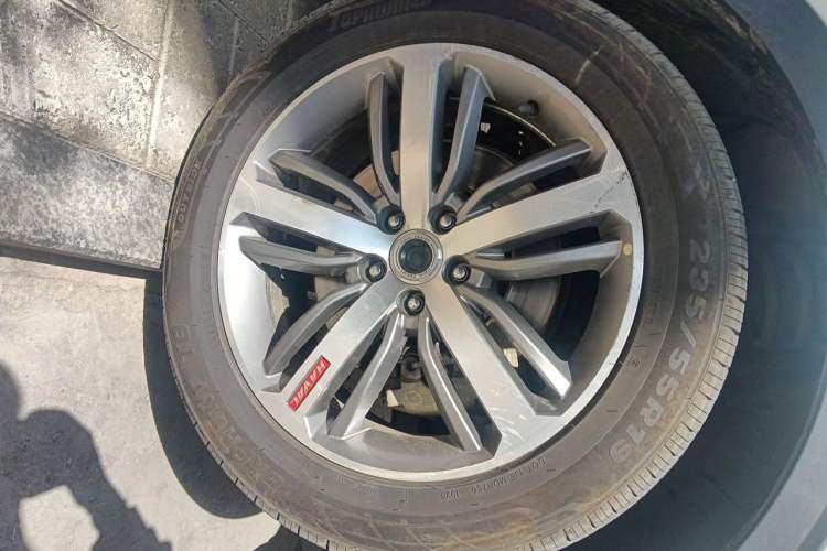 Used Haval H6 2017 Red-Label 1.5T Automatic Two-Wheel Drive Smart Edition Right Front Wheel Hub