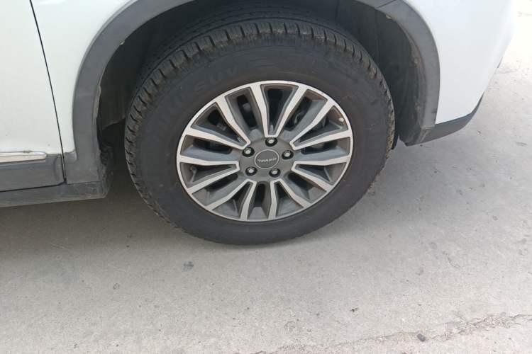 Used Haval H6 2017 Red-Label Sport Edition 1.5T Automatic Two-Wheel Drive Luxury Model Right Front Wheel Hub