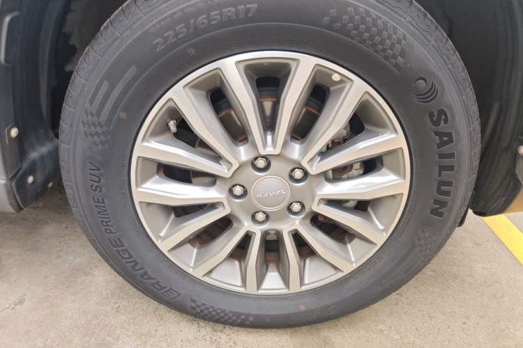 Used Haval H6 2017 Red-Label Sport Edition 1.5T Automatic Two-Wheel Drive Luxury Model Right Front Wheel Hub