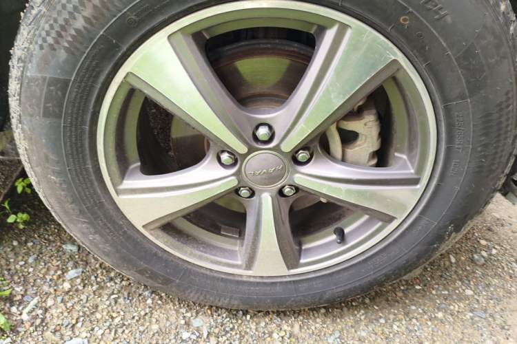 Used Haval H6 2017 Classic Edition 1.5T Automatic Two-Wheel Drive Urban Model Right Front Wheel Hub