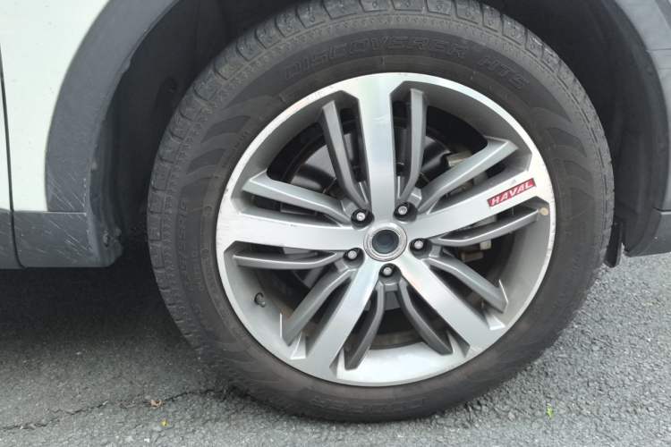 Used Haval H6 2017 Red-Label 2.0T Automatic Two-Wheel Drive Leading Edition Right Front Wheel Hub
