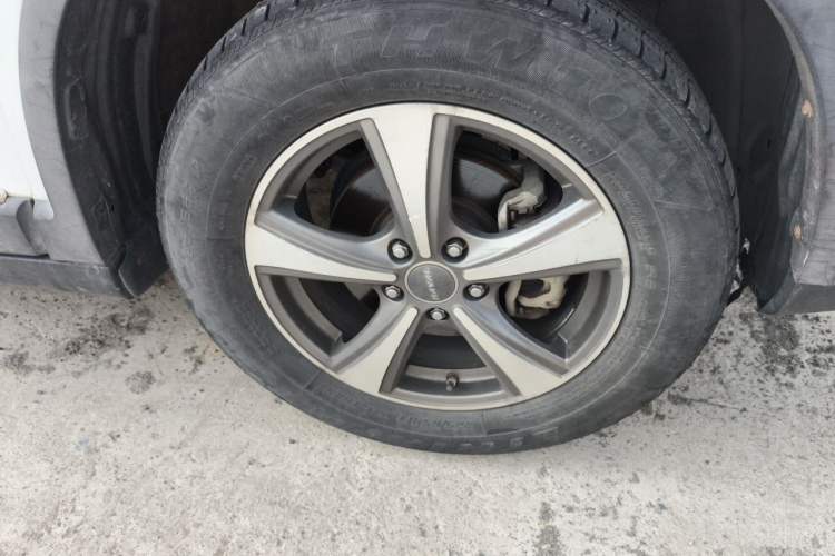 Used Haval H6 2017 Red-Label Sport Edition 1.5T Manual Two-Wheel Drive Elite Model Right Front Wheel Hub