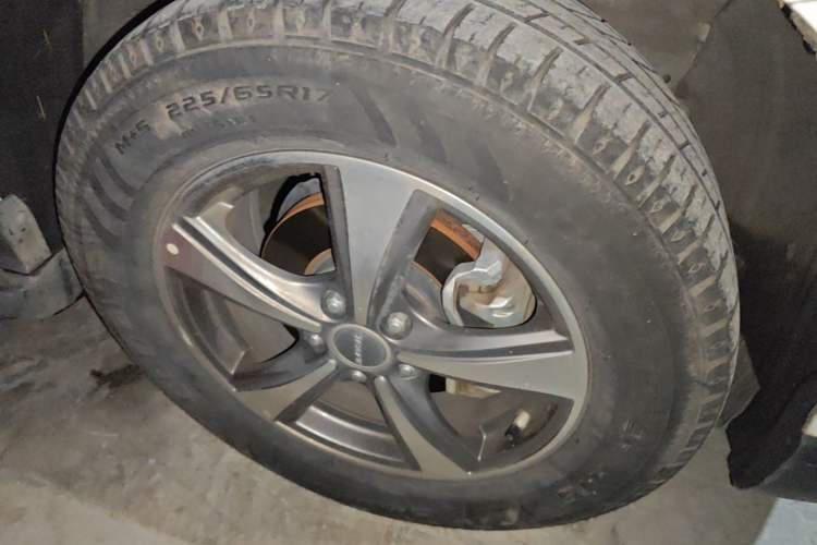 Used Haval H6 2017 Blue Label Sport Edition 1.5T Manual Two-Wheel Drive Elite Model Right Front Wheel Hub