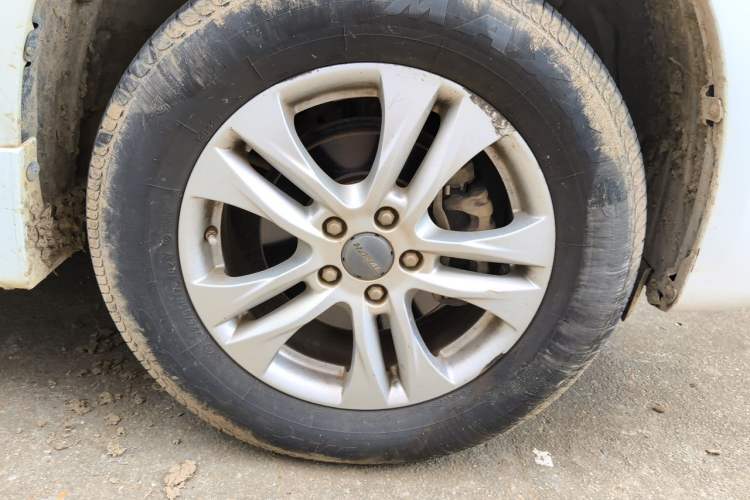 Used Haval H6 2017 Revised Blue-Label Sport Version 1.5T Automatic Two-Wheel Drive Luxury Trim Right Front Wheel Hub