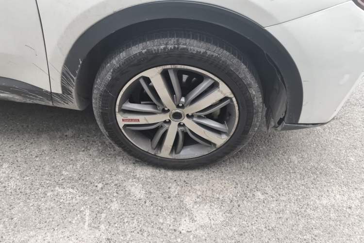 Used Haval H6 2017 Red-Label 1.5T Automatic Two-Wheel Drive Smart Edition Right Front Wheel Hub