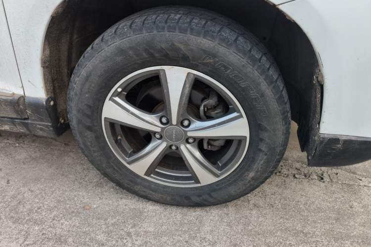 Used Haval H6 2017 Blue Label Sport Edition 1.5T Manual Two-Wheel Drive Elite Model Right Front Wheel Hub