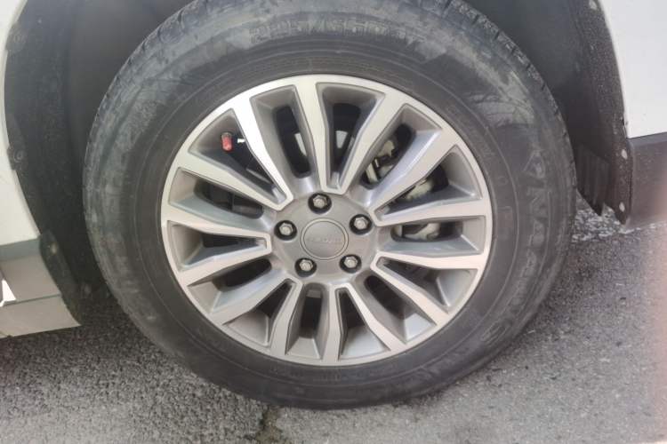 Used Haval H6 2017 Blue Label Sport Edition 1.5T Automatic Two-Wheel Drive Luxury Model Right Front Wheel Hub