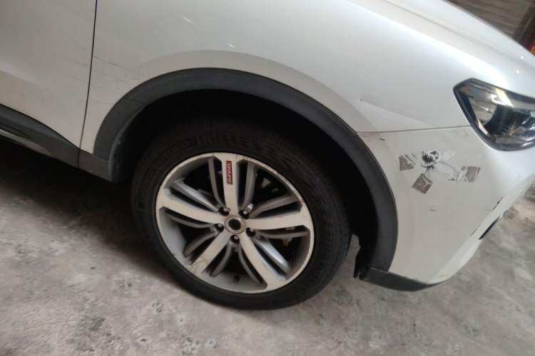 Used Haval H6 2017 Red Label 2.0T Automatic Two-Wheel Drive ZhiShang Model Right Front Wheel Hub