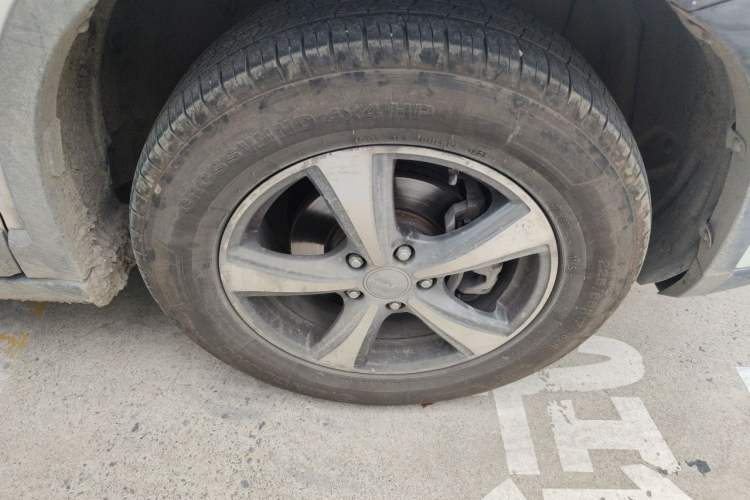 Used Haval H6 2017 Red-Label Sport Edition 1.5T Manual Two-Wheel Drive Elite Model Right Front Wheel Hub