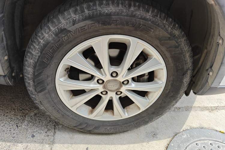 Used Haval H6 2017 Restyled Red-Label Sport Version 1.5T Automatic Two-Wheel Drive Luxury Trim Right Front Wheel Hub