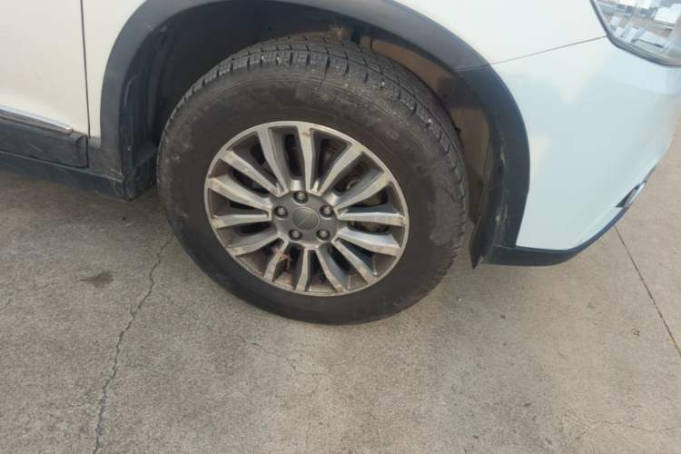 Used Haval H6 2017 Red-Label Sport Edition 1.5T Automatic Two-Wheel Drive Luxury Model Right Front Wheel Hub