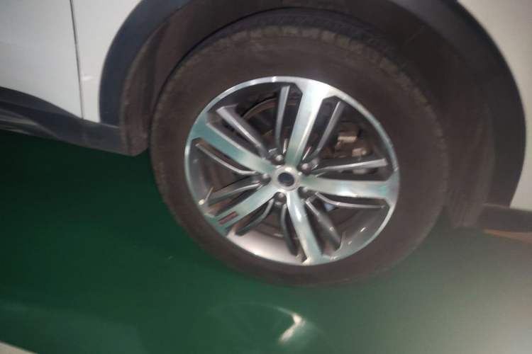Used Haval H6 2017 Red-Label 1.5T Automatic Two-Wheel Drive Smart Edition Right Front Wheel Hub