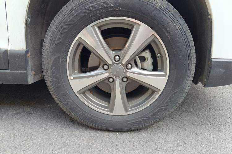 Used Haval H6 2017 Blue Label Sport Edition 1.5T Manual Two-Wheel Drive Elite Model Right Front Wheel Hub